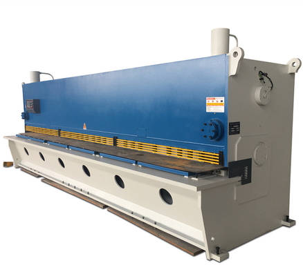 Platten-Stahlblech-Guillotinen-Eisen-scherende Maschine für den Schnitt des Eisens Qc12k-8x4000