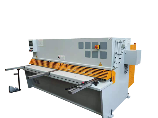 Aufschlitzen der Cnc-Blech-Schermaschinen-Blatt-Ausschnitt-Presse Qc12k-4x3200