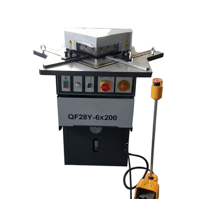 Cnc-Ecke Notcher-Blech 45 Grad-hölzerne Winkel-Schneider-Maschine 400v/380v