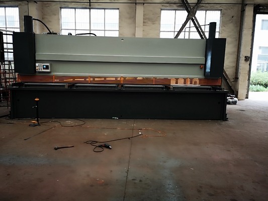 qc12k- 4x3200 qc12k-6x3200 scherender Maschinenausschnitt automatischer Guillotine