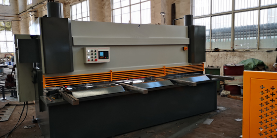 qc12k- 4x3200 qc12k-6x3200 scherender Maschinenausschnitt automatischer Guillotine