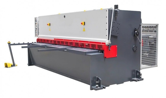 Energie-hydraulische Metallplattenguillotinen-scherende Maschine 3200 Millimeter 6mm